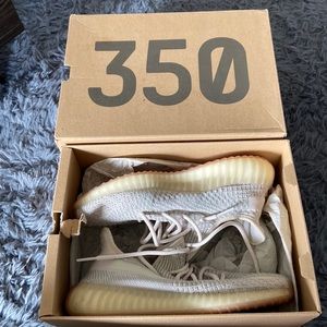Yeezy boost 350 size US 8.5